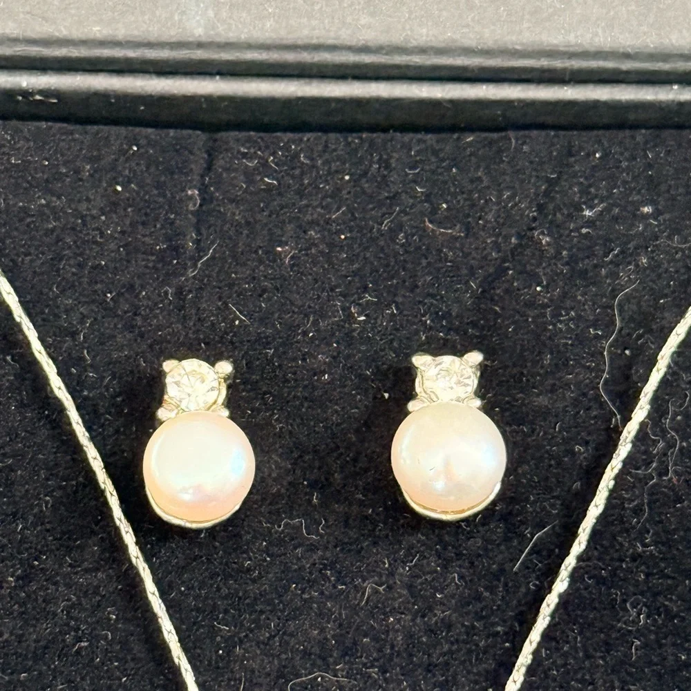 Pearl Necklace and Earring Set